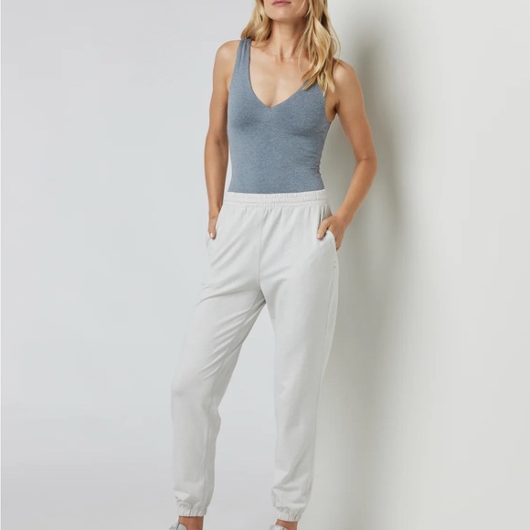 Vuori Halo Bodysuit size xsmall new! - Picture 1 of 7